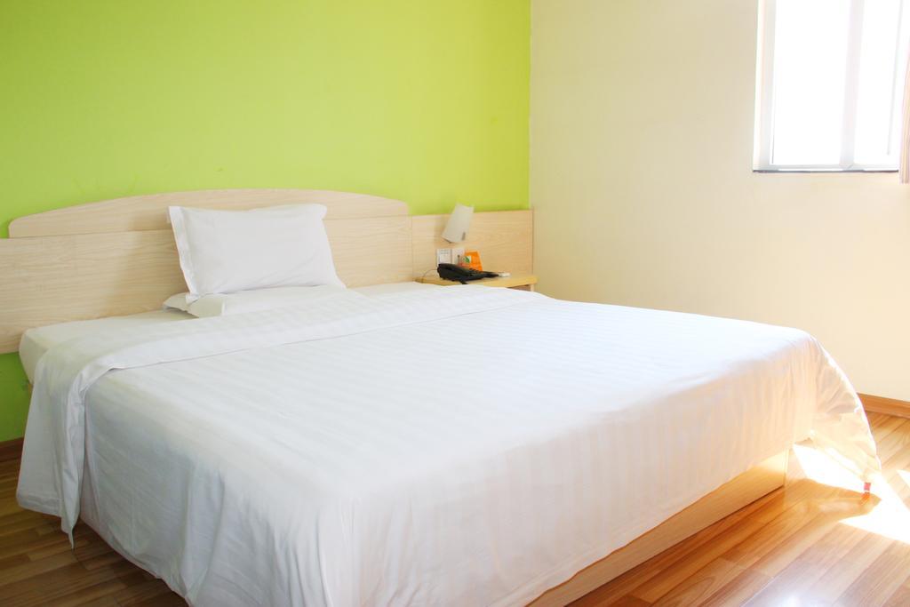 7Days Inn Guangzhou Zhongda North Gate Square Номер фото
