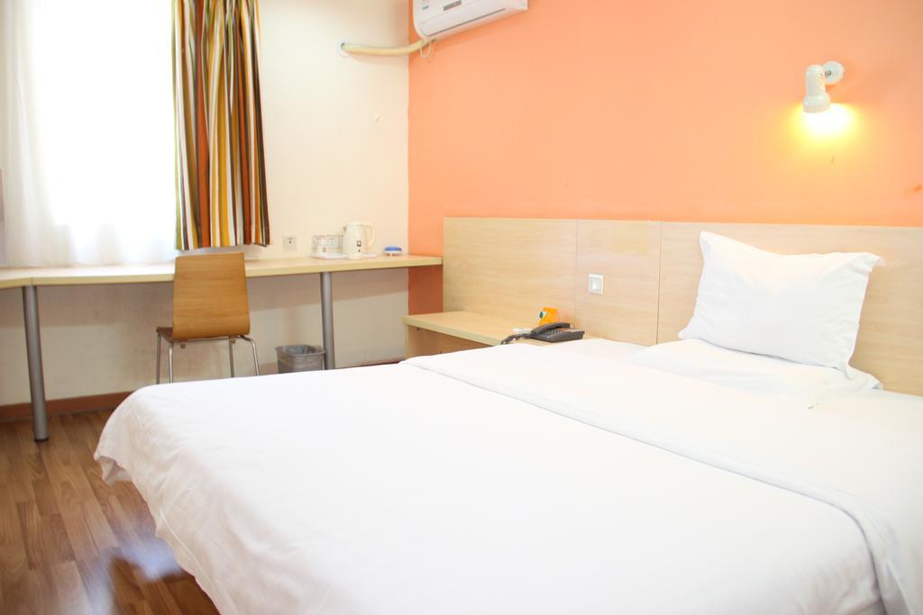 7Days Inn Guangzhou Zhongda North Gate Square Номер фото