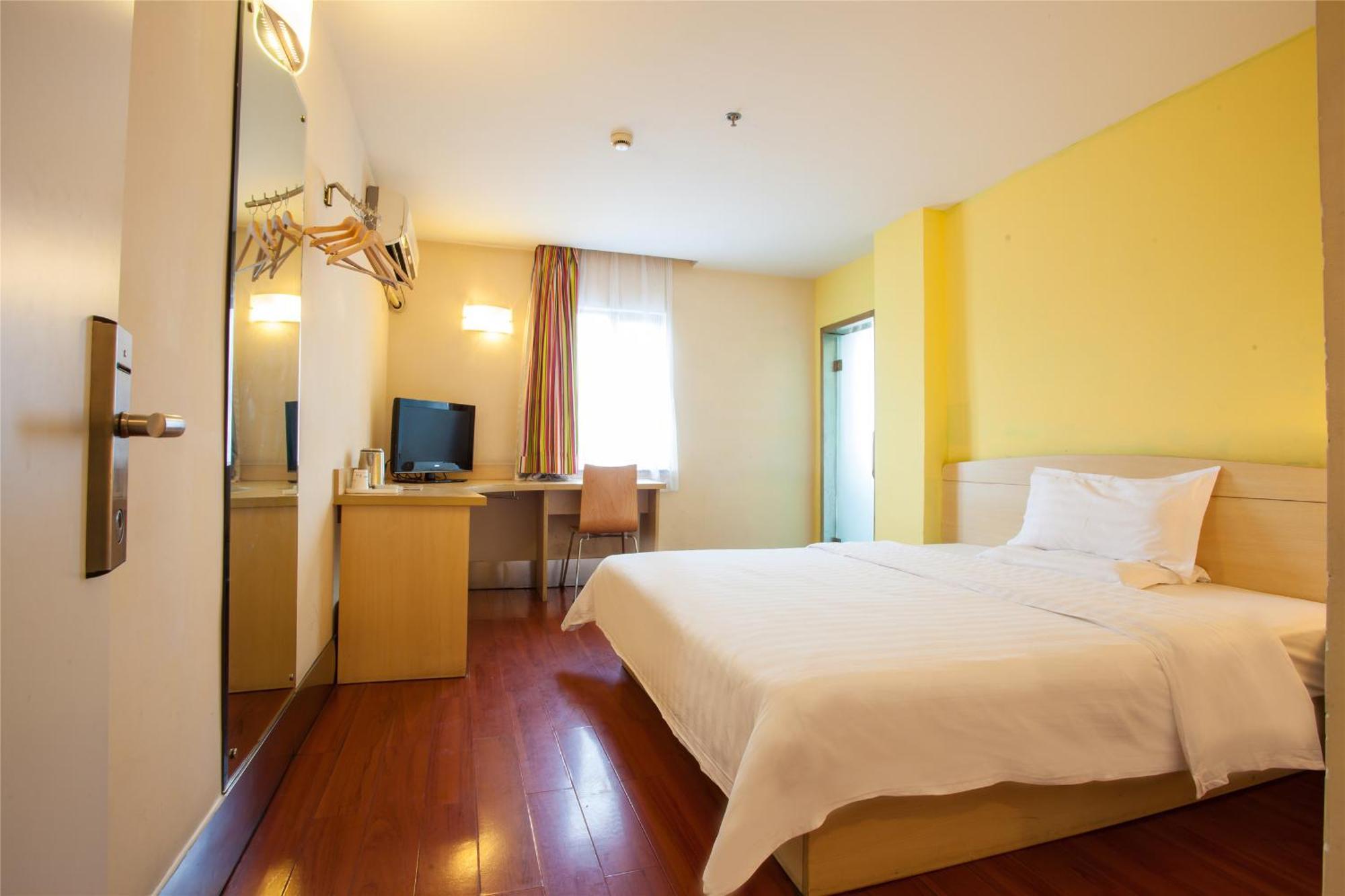 7Days Inn Guangzhou Zhongda North Gate Square Екстер'єр фото