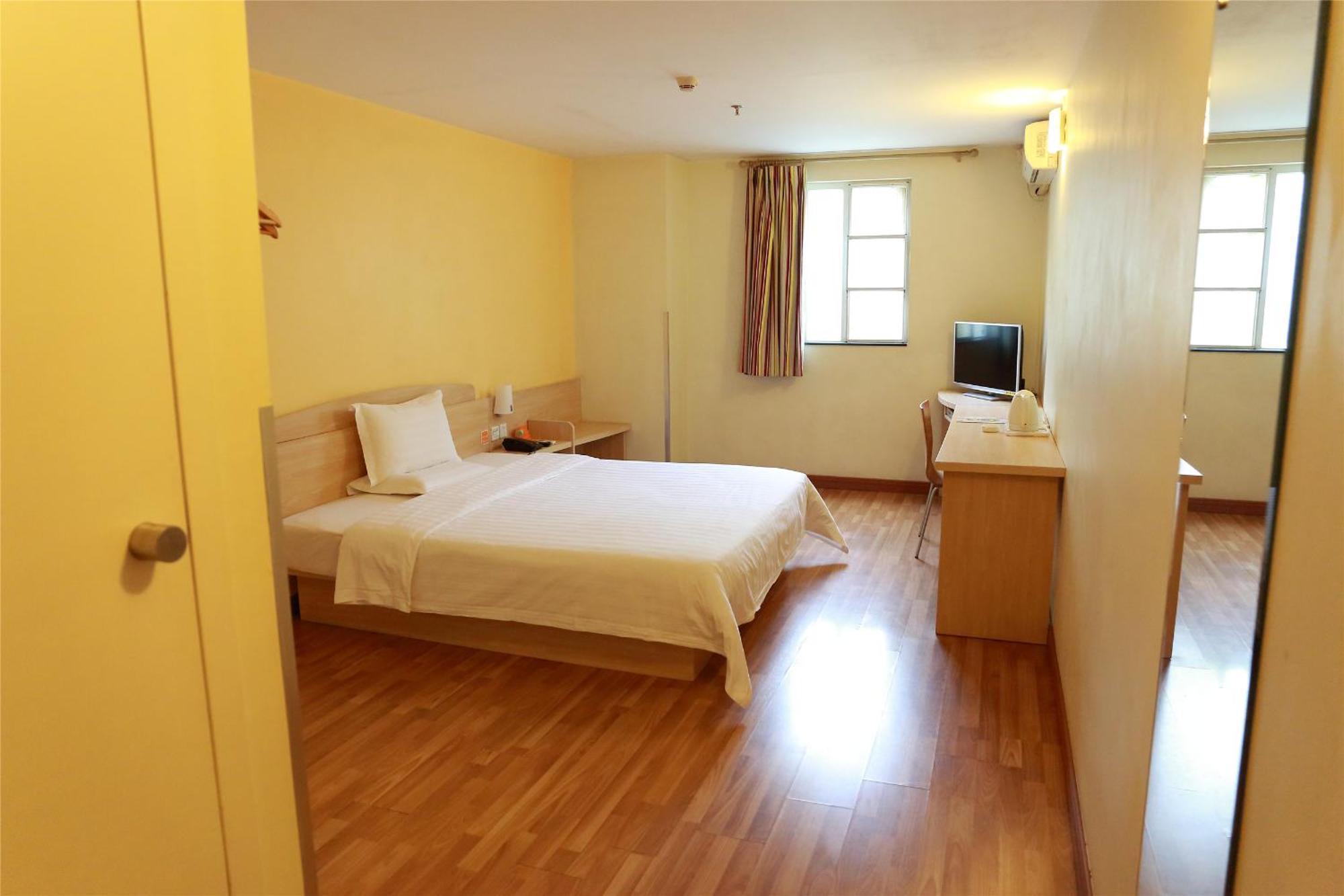 7Days Inn Guangzhou Zhongda North Gate Square Екстер'єр фото