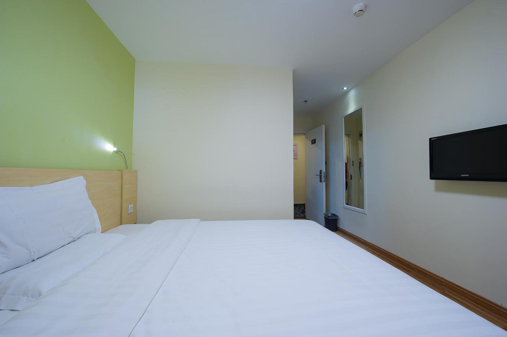 7Days Inn Guangzhou Zhongda North Gate Square Екстер'єр фото