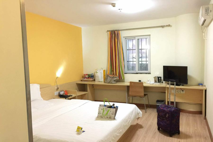 7Days Inn Guangzhou Zhongda North Gate Square Екстер'єр фото